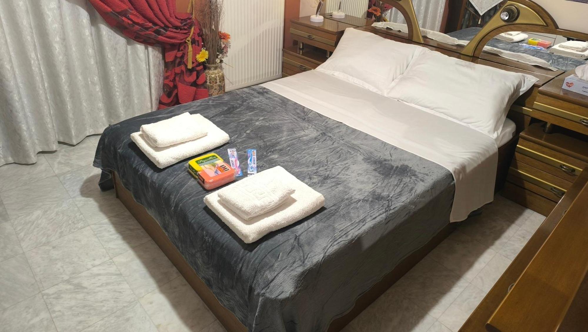 Trident Apartments Nafplion Exteriör bild
